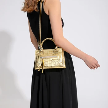 Женские сумки Мода 2023 Новые модные сумки через плечо для женщин Блестящая золотая сумочка Маленькая сумка-мессенджер на одно плечо Изображение